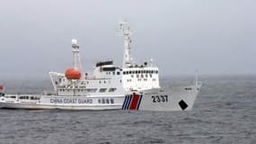 Photo d'un garde côte chinois prise par les gardes côtes japonais, à proximité des très disputées îles Senkaku.