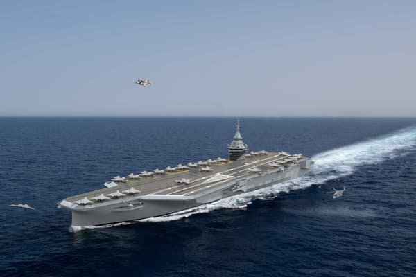 Le futur porte-avions. Le futur porte-avions.
