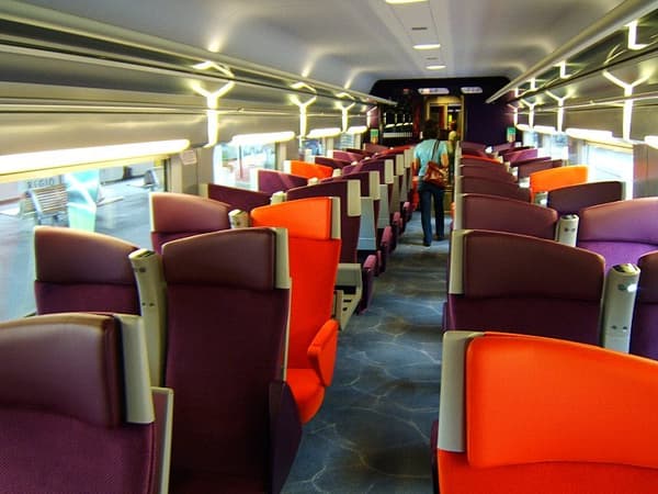 L'aménagement de Christian Lacroix du TGV L'aménagement de Christian Lacroix du TGV