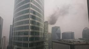 Paris: incendie dans une tour à la Défense