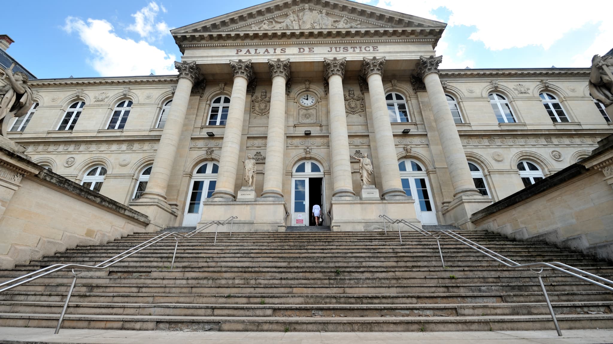 Le tribunal d'Amiens (Somme), photographié en août 2012. Le tribunal d'Amiens (Somme), photographié en août 2012.