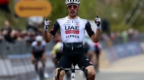 Juan Ayuso remporte la 7e étape du Giro 2025