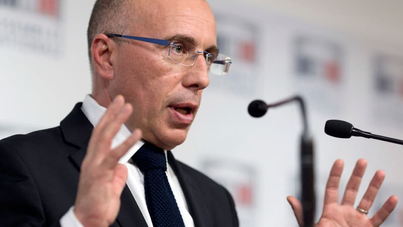 Eric Ciotti, secrétaire général adjoint de l'UMP, a déclaré mercredi qu'il ne voudrait pas que le gouvernement "essaie d'utiliser" l'accident d'avion survenu dans les Alpes du sud.