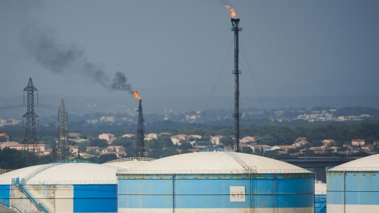 La Commission nationale du débat public (CNDP) donne le coup d'envoi de trois mois de discussions sur l'avenir de la région de Fos-Berre, deuxième zone industrielle la plus polluante de France située à 50 km de Marseille