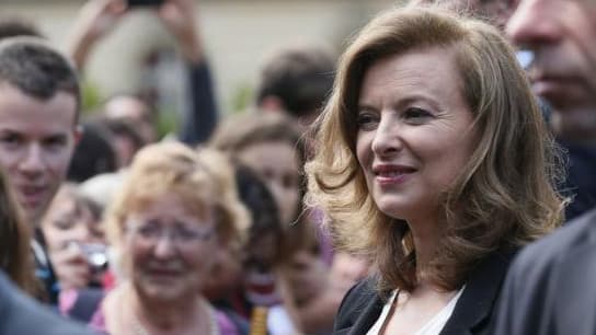 Valérie Trierweiler dans les jardins de l'Elysée le 14 juillet 2012 à Paris