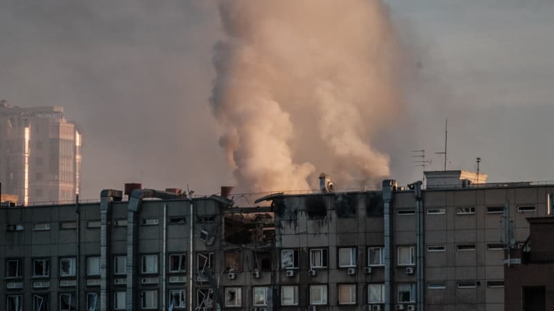 De la fumee s eleve d un batiment victime d une explosion le lundi 17 septembre a Kiev 1502237