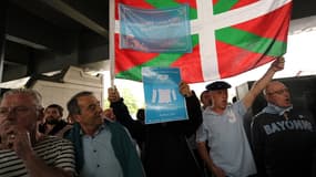 Les supporters de l'Aviron sont contre la fusion avec le BO