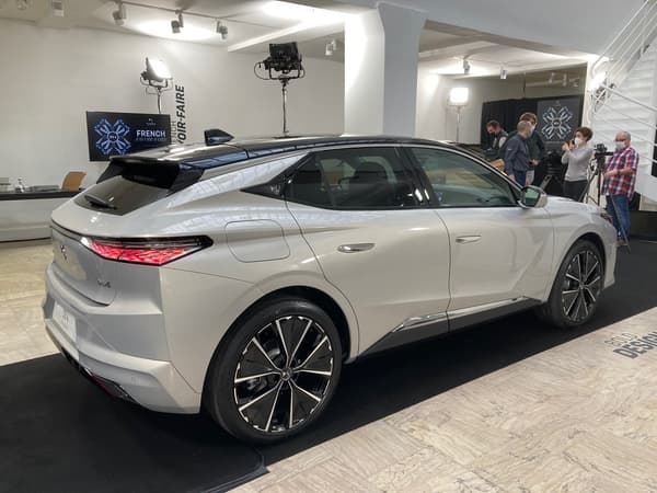La berline mesure 4,40 mètres de long et peut attirer des clients venus des SUC coupé comme d'autres concurrents premium. La berline mesure 4,40 mètres de long et peut attirer des clients venus des SUC coupé comme d'autres concurrents premium.