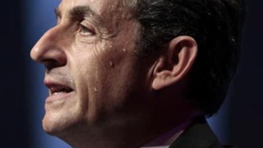 La cote de popularité de Nicolas Sarkozy est en hausse de cinq points, à 36%, et celle de son Premier ministre François Fillon a progressé de trois points, à 42%, dans le palmarès du mois d'avril de l'action gouvernementale OpinionWay pour le quotidien Me