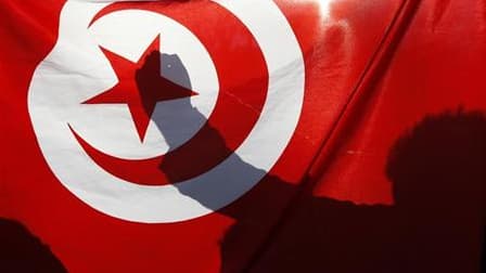 Le président tunisien par intérim Fouad Mebazaa et le Premier ministre Mohamed Ghannouchi ont renoncé à leurs fonctions au sein du RCD, parti du chef de l'Etat déchu Zine Ben Ali, "afin de séparer l'Etat et le parti", a annoncé la télévision publique. /Ph