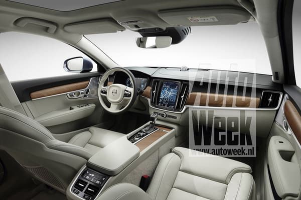 Sur ces images volées du site autoweek.nl, l'intérieur du V90, classieux et typique de Volvo.