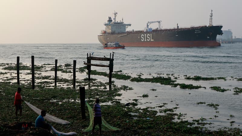 Moscou se frotte les mains: l'Inde, qui ne dispose que de deux semaines de réserves, pourrait de nouveau se tourner vers le pétrole russe à cause de la guerre en Iran