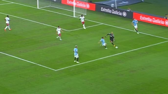 La sortie ratée d'Anthony Lopes en amical avec l'OL, 29 juillet 2023