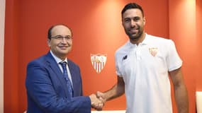 Salvatore Sirigu (à droite)