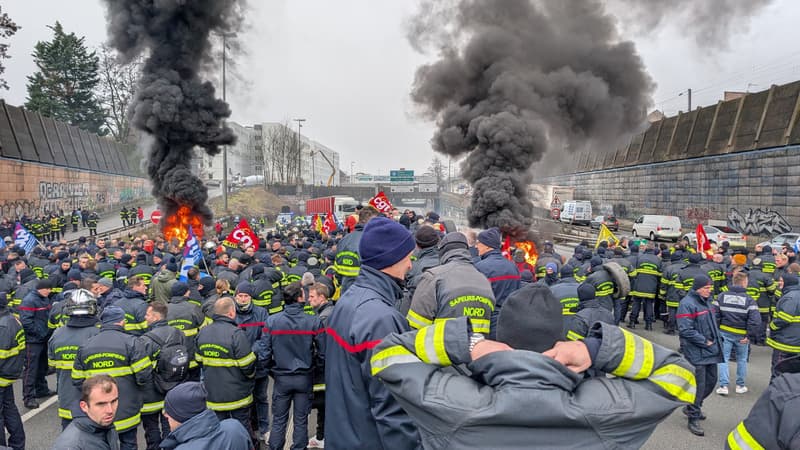 "Un sous-effectif important": les pompiers du Nord manifestent pour plus de moyens et de recrutements