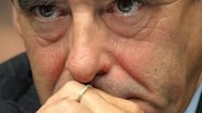 François Fillon a demandé mardi à l'Assemblée nationale la prolongation de l'intervention française en Libye au sein d'une coalition qui n'a pas fait plier jusqu'à présent le régime de Mouammar Kadhafi. /Photo prise le 28 juin 2011/REUTERS/Philippe Wojaze