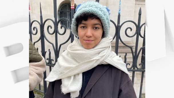 Maïa, 23 ans, est étudiante en histoire de l'art à Paris et redoute une entrée tardive sur le marché du travail. Maïa, 23 ans, est étudiante en histoire de l'art à Paris et redoute une entrée tardive sur le marché du travail.