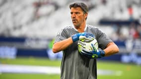 Grégory Coupet à l'entraînement des gardiens à Bordeaux, en mai 2022