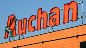 Auchan affiche une perte nette de 379 millions d'euros en 2023. 