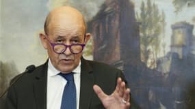 Le ministre français des Affaires étrangères, Jean-Yves Le Drian, le 1er mars 2022 à Lodz, en Pologne