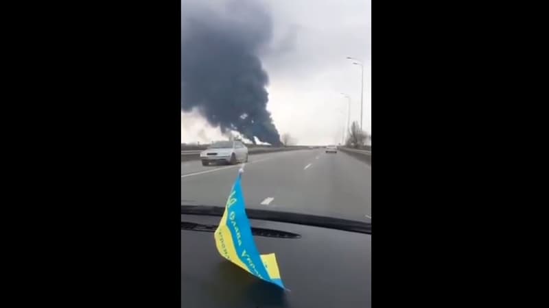 L'aéroport de Vinnytsia, dans le centre de l'Ukraine, a été détruit par des frappes russes selon les autorités ukrainiennes. Ces images ont été relayées par le compte officiel du Parlement ukrainien.