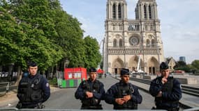 Les abords de Notre Dame sont fermés au public pour une durée indeterminée.