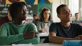 Bakary Diombera et Liam Pierron dans La Vie Scolaire