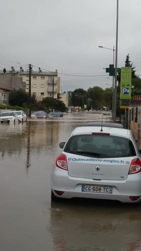 Les rues inondées à Trèbes ce lundi - Témoins BFMTV