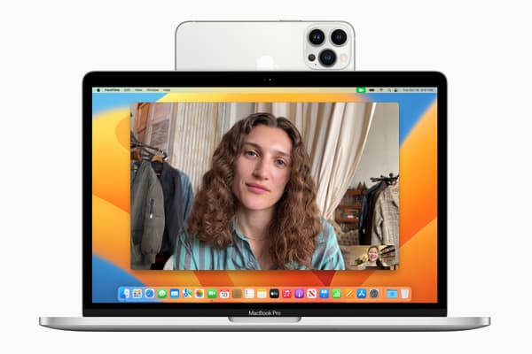 L'iPhone peut devenir la webcam de votre MacBook pour donner deux vues en parallèle à votre conversation.