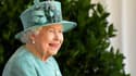La Reine Elisabeth II d'Angleterre, 94 ans, assiste à une cérémonie pour son annniversaire officiel, le 13 juin 2020 au Château de Windsor
