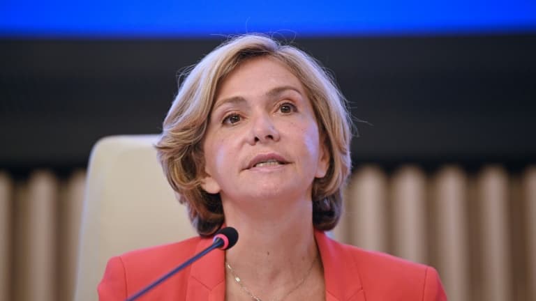 Valérie Pécresse s'adresse aux élus de la région IDF le 2 juillet 2021 à Saint-Ouen.