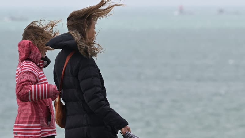 Tempête Enol: la vigilance orange pour vents levée, toujours 4 départements...