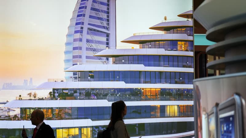 Jusqu'à 38 millions de visiteurs en moins et 56 milliards de dollars de manque à gagner en 2026: le conflit au Moyen-Orient menace le lucratif secteur du tourisme dans le Golfe