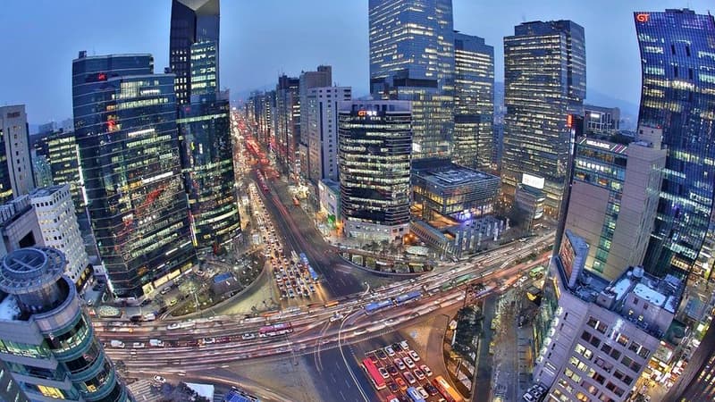 A l'image de Séoul, environ dix millions d'habitants intra-muros et 25,6 millions dans son aire urbaine, les villes de demain devront relever le défi de la concentration.
