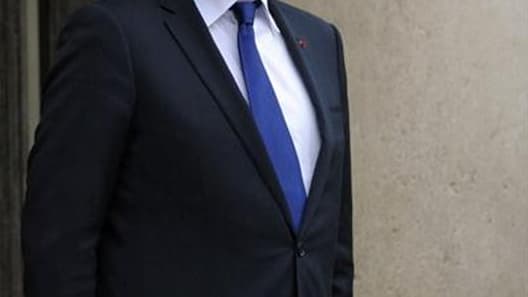 François Hollande a appelé samedi le Conseil de sécurité de l'Onu à intervenir "le plus rapidement possible" pour empêcher que la Syrie ne sombre dans "le chaos" et la "guerre civile". /Photo prise le 12 juillet 2012/REUTERS/Philippe Wojazer