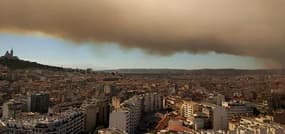 Panache de fumée dans le ciel des Bouches-du-Rhône - Témoins BFMTV