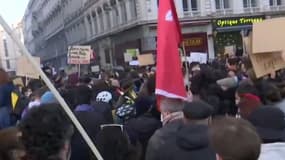 Des milliers de manifestants contre la loi "sécurité globale" ont défilé à Lyon