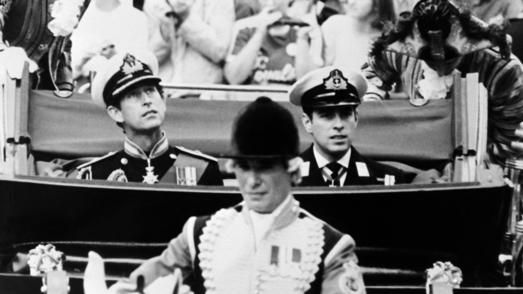 Les princes Charles et Andrew, le 29 juillet 1981 au mariage de Charles et Diana.