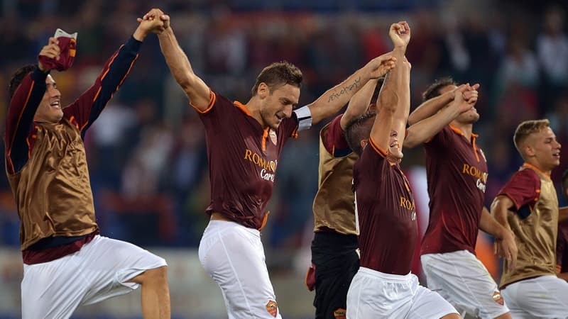 Totti et ses coéquipiers fêtent leur victoire 5-0 contre Bologne le 29 septembre dernier