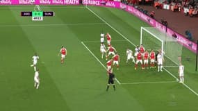 Arsenal s’impose face à Sunderland (2-0) et reste dans la course à la Ligue des champions