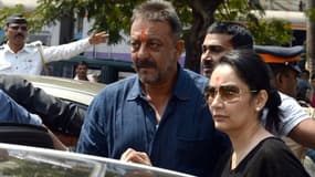L'une des grandes stars indiennes de Bollywood, Sanjay Dutt, et son épouse Manyata Dutt, à Mumbai le 25 février 2016