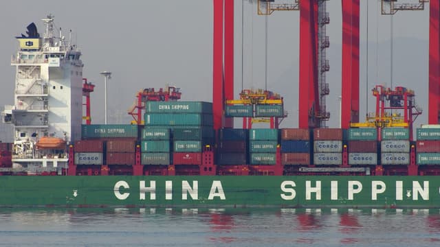 Pékin a déclenché lundi des mesures punitives contre 128 produits américains, en réponse à l'annonce par Donald Trump de droits de douane sur l'acier et l'aluminium importés aux États-Unis.