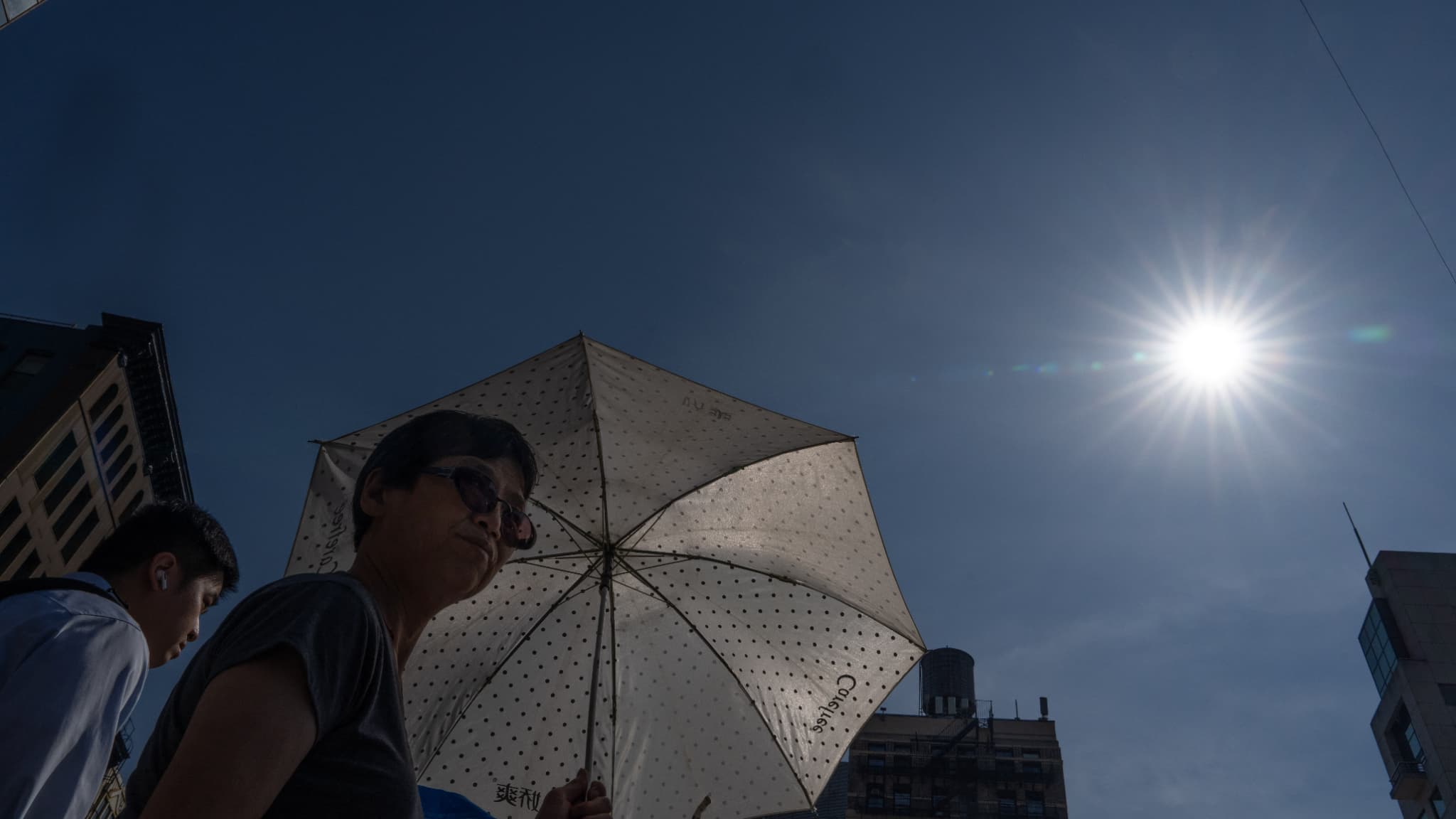 UN PIC DE CHALEUR AVANT UN TEMPS ORAGEUX: À QUELLE MÉTÉO S'ATTENDRE EN FIN DE SEMAINE EN ÎLE-DE-FRANCE?