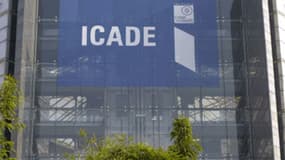 Icade recule un peu