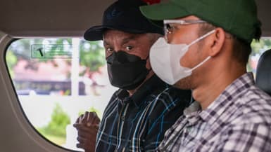 Ali Tokman, Néerlandais de 74 ans, condamné à mort en Indonésie en 2008 pour trafic de drogue, a quitté sa prison de Jakarta le 8 décembre 2025.