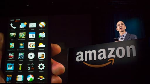 Amazon a dévoilé mercredi son propre smartphone, baptisé le Fire Phone.