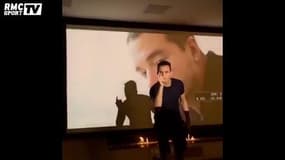 Alexis Sanchez se détend en musique avant d’affronter l’Uruguay