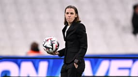 L'arbitre Stéphanie Frappart en marge du match OM-Nantes en Ligue 1, le 2 mars 2025