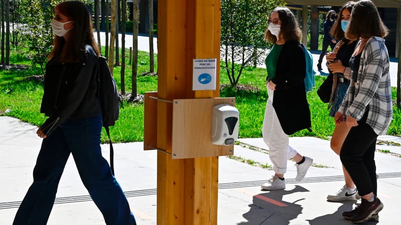 Des lycéens masqués à Rennes (photo d'illustration)