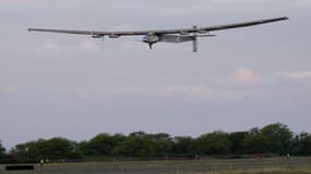 Solar Impulse 2décolle d'Hawaii, le 21 avril 2016. 